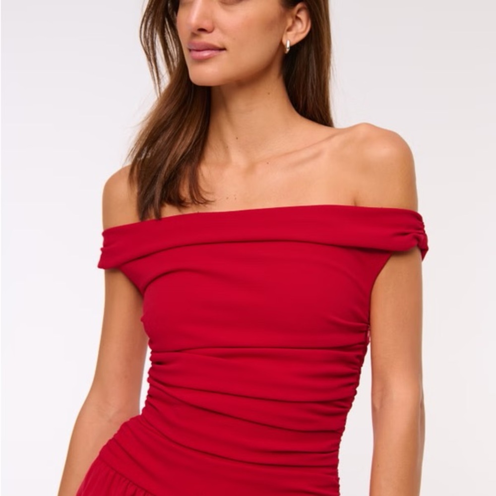 Abercrombie & Fitch Off-Shoulder Ruched Red Mini Dress - Picture 2 of 8